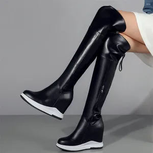 Stiefel der Oberschenkel hohe Plattform Pumpen Schuhe Frauen echtes Leder über die Knie weibliche Winterkeile Fersen -Mode -Sneaker