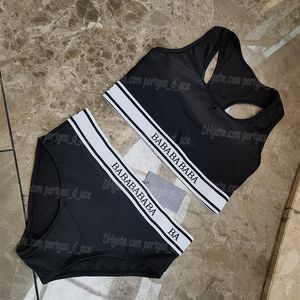 Tasarımcı Kadın Tankinis Black Beach Sutyen Kılavuzları Yaz Seksi Bölünmüş Mayo Takımları Sportif iç çamaşırı iç çamaşırı set mektupları mayolar bel grubu mayo
