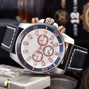 42mm Men's Watch Leather Brand Fashion عارضة العسكرية الكوارتز الرياضية مشاهدة جميع وظائف العمل مصمم AM111 مشاهدة 269z