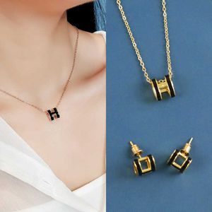 He Necklace Classic Charm Design and Simple Fashionable Luxury Design Versatile Jewelry Couple with Original Necklace Tsfm