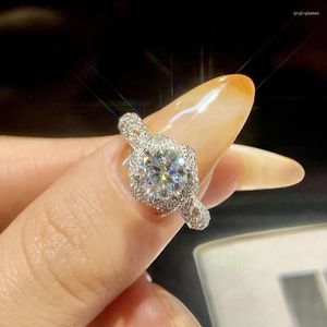 Clusterringe KNB SPARKLING 1CT D Color zertifiziert Moissanit Diamond Hochzeit für Frauen Real 925 Sterling Silver Top Quality Fine Juwely