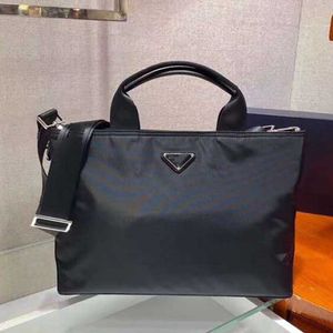 Mode Men Bag designer toppkvalitet crossbody väskor nylon tyg portfölj berömda märke mens hög kvalitet axel tote 269m