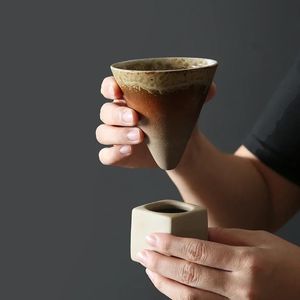 1PCS 200ml/150mlクリエイティブレトロレトロコーヒーマグラフ陶器ティーカップ日本語ラテ磁器カップ陶器コーヒーマグ240529