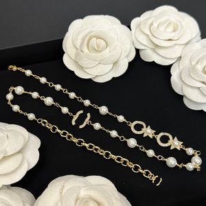 Kvinnor Luxur Designer Märkebrev Peep Pearl Star Halsband kedja 18K Guldpläterad Crystal Diamond Necklace för bröllop smycken tillbehör