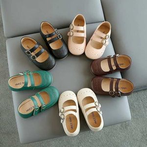 Flache Schuhe Flats Schuhe für Mädchen schmale Band Hollow Out Federfarb klassische Kinder Mary Janes elegant 21-30 Kleinkind Kinder Schuh WX5.28