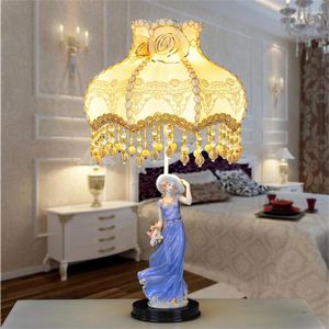 テーブルランプヨーロッパブループリンセスドールセラミックリビングルームベッドルームベッドサイドレースライトアートデコギフト装飾照明