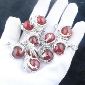 Pendanthalsband Natural Red Agate Stone Dragon Claw Reiki Chakra Silver Plated Charm Classic Fashion Jewelry 10st An3116