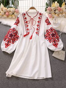 Spring Autumn Womens Retro Ethnic Embroidered Dress Lantern Sleeves Bohemian Holiday Women GD678 240524