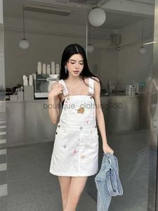 Designer Womens Dresses 24 Summer Jacquard White Denim Strap Skirt Luxury Commuter High Grade Simple White Dress Shirt Dress