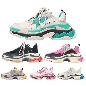 Triple S Out Out Office Sneaker Standardstorlek Chaussure Luxe Women Designer Shoes With Box Scarpe Uomo Chaussure Classic Flat Skate