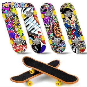 Finger Toys High Quality Cute Party Favor Kids Children Mini Finger Board Fingerboard Alloy Skate Boarding Toys Gift Random d240529