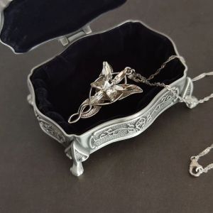 Vintage biżuteria do kolczyków Naszyjnik Pierścień wisiorka Organizator trumny w kształcie serca kreatywne metalowe pudełko do przechowywania