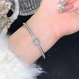 Nowa moda 18k złota srebrna bransoletki dla dziewcząt Kobiet córka mama luksusowy moda unisex projektant biżuterii kobiety damlery imprezowe prezenty ślubne