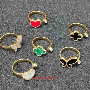 Designer Seiko Top Luxury Counter Jewelry Ring Vancllf gränsöverskridande Ny Instagram -stil rostfritt stål Öppna Enkelt och utsökt Clover Butterfly Love Diamond