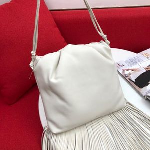 2021 Womens Fashion Tassel Shoulder Bag Messenger väskor Solid Retro Handbag Crossbody Women Genuing Leather Handbags 221g