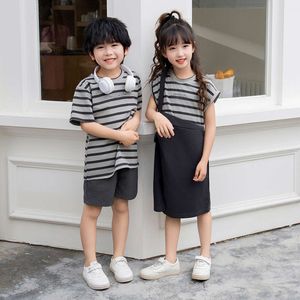 Moda, dopasowująca letnie ubrania Koreańska matka i córka równa sukienki sukienki Ojciec Syn T Shorts Stroje