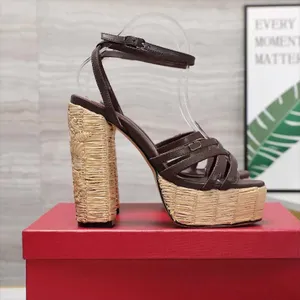 صيف مصمم فاخر صندل أزياء العشب Lafite المنسوجة منصة الكعب الكعب حذاء حذاء كاحل الإبزيم