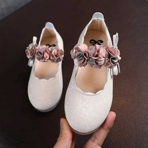 Flat shoes Childrens Flats Lace Big Flower Girl Princess Party Performance Shoes Fashion Girl Shoes for Kids Soft Sole Leather Flats WX5.28