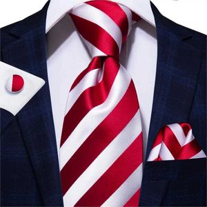 Halskrawatten Hi Tie Red Fashion Business Striped% Silk Herren Krawattenausschnitt 8,5 cm Krawatte Herren formelle Luxus Hochzeitsqualität Gravata Q240528