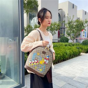 Brand 22SS Womens Backpack Fashion Style Style School Salvens Men Bag 233o