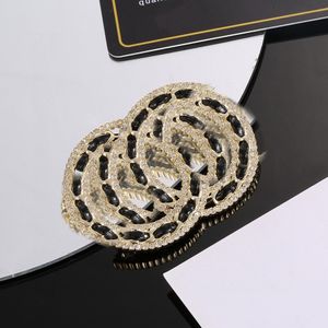 693085 New fashion brooch full of diamonds Personality elegant and versatile temperament pin sweater accessories paety red gold Pearl Diamond sliver yellow Brass