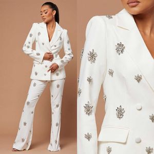 Plus Size Women Pants Suits Elegant Crystal Pärlor V Neck Blazer och Wide Leg for Party Birthday Wear 2 Pieces Sets