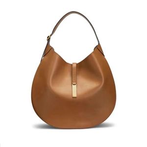 Polo Leather Shoulder Bag Large Tote Bag Designer Bag Weekend Travel Bag Handbag Saddle Silhouette Totes Large Capacity Underarm Hobo Bags Adjustable Strap Black