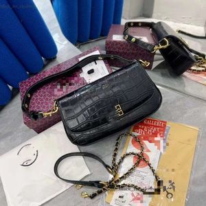 Дизайнер -дизайнер Toryburche Bag Корейская летняя новая модная модная маленькая квадратная сумка Toryburche TB Crossbody Bag High Come Trend Light Luxury Personalized Women's Ba 473