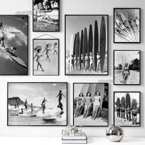 Pôvers de surf vintage Arte da parede impressa Arte da parede preto e branco Surf antigo Tela Pintura Mural de Garotas Surfing Para Decoração de Casa