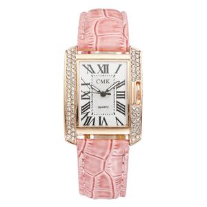 Bra värden Dazzling Square Watch Dial Temperament Atmosphere Womes Watches Diamond Bezel Quartz Female Watch Leather Strap Ladies WRI 2127