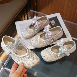 Sapatos planos sapatos infantis garotas princesa primavera 2024 nova moda solteira solteira fuln ftofer cristal aparts wx5.28
