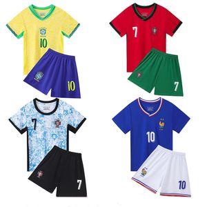 Baby Kids Soccer Kit Fans Player Version Sports Tshirt Två stycken Set Baby Boys Kits Football Shirt For Childrens Sommarkläder