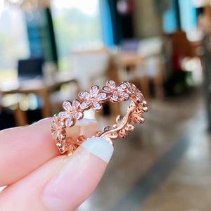Luxusmarke Designerin Daisy Flower Ring Mode Verglinger Ring -Stapel -Index -Finger Ring 925 Silber plattiert 18k Gold mit Diamond Jewelry High Version