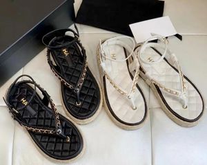 2024thong Slipper Womens Sandal Espadrille Shoe Summer Mule Slide Black White Leather Luxury Hasp Chain Mens Mens Mens Casual Shoe Designer Sandale Sliders Loafer35-40