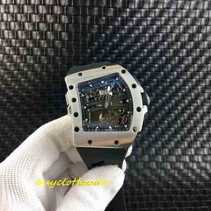 Wrist Watch RM Designer Watch عالية الجودة فاخرة فاخرة نبيذ برميل شكل التيتانيوم علبة الياقوت مرآة اليوم 1