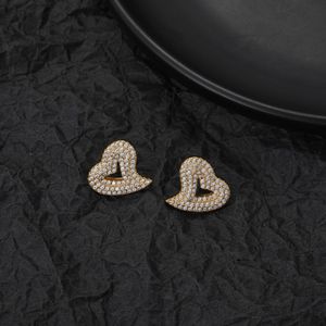 New Fashion European and American Hip Hop Love Earrings Retro Irregular Zircon Hollow Heart-shaped Earrings Ins High-end Earrings for W 199Z
