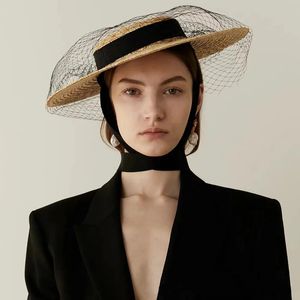 黒いリボン付きの短い高さの女性の麦わら帽子ミニトップストローヘッドウェアクリップクラフト魅力的なミリノリーヘッドバンド240528