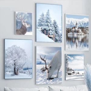 Heminredning konst canvas affisch nordisk vinter snö naturligt landskap målning sjö bergsträd hjort bild restaurang dekoration