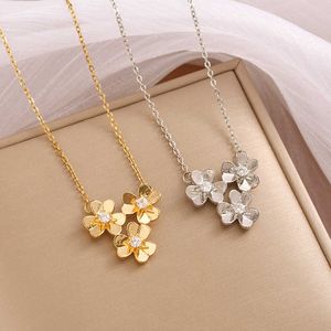 Classic Elegant Design Vanly Necklace for lovers Clover Lucky Jewelry Full Diamond Womens Q2E1