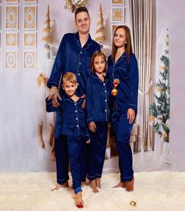 2PCS Family Match Satin Pajamas Sets Sets Chłopcy Solidne jedwabne dzieci PJS Ubrania niestandardowe personalizowanie maluchów piżamy 224964498