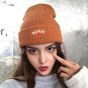 Berets 20ss Noah Knitted Hat Beanie 3D Embroidery Ski Warm Winter Unisex Beanies Cap For Women Men 2079