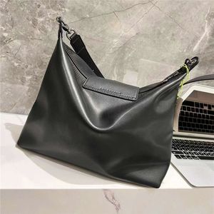 2024 Designer Handtasche Neue Hobo -Umhängetasche für Frauen kleiner quadratischer Tasche Unterarm -Crossbody -Tasche Mode Handtasche vielseitig für den täglichen Gebrauch