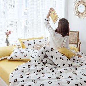 Bedding Sets Pure Cotton 60s Princess Style 3 4pcs Bed Set Duvet Cover Flat Fitted Sheet Pillowcases Leopard Black White Yellow Home Use