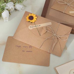 Gift Cards Vintage Kraft Paper Dried Flower Blessing Card Holiday Card Birthday Party Valentines Day Teacher Christmas New Year Graduation d240529