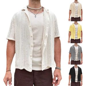 Herrklänningskjortor Summer Mens Sticked Shirts Beach Casual Solid Color Short-Sleeved Tops Fashionable Hollow Out Knit Cardigan Man Sticking Shirt Q240528
