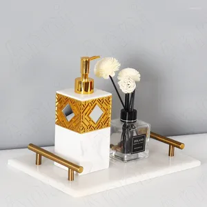 Sıvı Sabun Dispenser Yaratıcılık Altın Yardım El Sanatları Köpük Avrupa Modern Pırlanta Şeklinde Ayna Şampuan Şişesi Banyo Aksesuarları