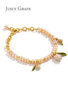 Juicy Grape Brand Designer Womens Lily of the Rings Flower Bracelet Light and Unique Exquisite Pink Freshwater Pearl Handicraft Women's Bracelet Luxury Jewelry