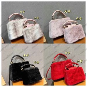 Capucines BB BAG HANTBAG WOMENS LUXURYSミンクファークロスボディキャンバスミニショルダーバッグレディースデザイナーMMスムースレザーゴールドカラーハード259L