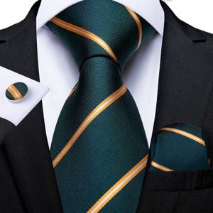 Halskrawatten Neue grüne goldene Streifen Herren Seidenkrawatte 8cm Business Hochzeitsfeier Halskette Pocket Square Manschettenknöpfe Herren Geschenk Gravatas Dibu q240528