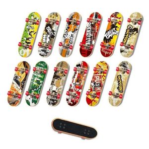 Finger Toys Kids Finger Skateboard Toy Park Technical Practice Fun Indoor Extreme Sports Finger Training Toy Toys for Boys and Women d240529